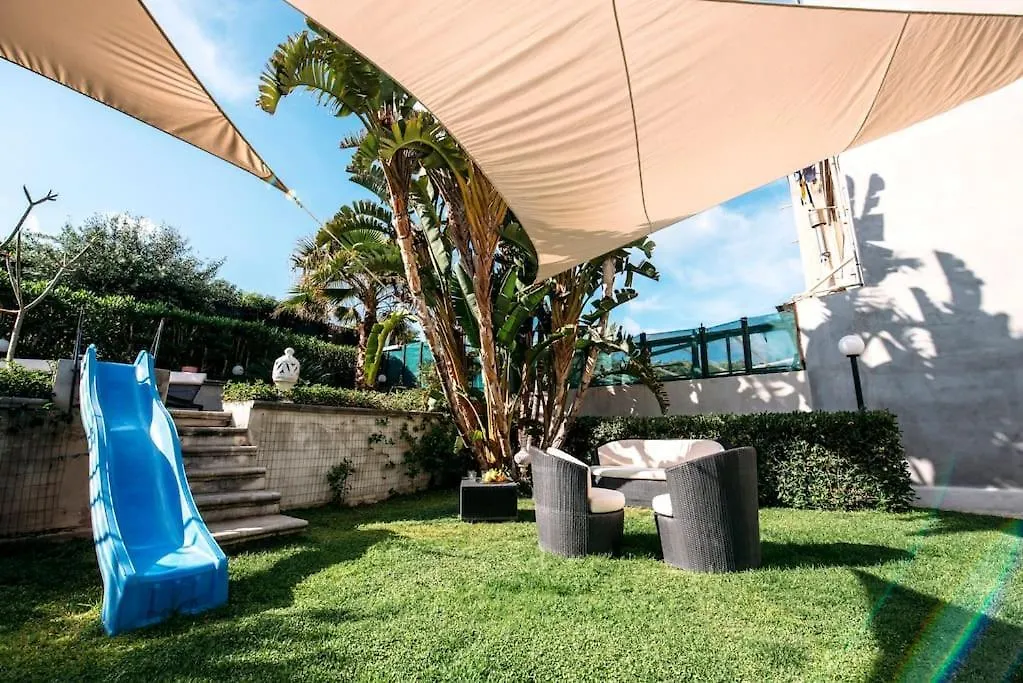 Casa de Férias Holiday House By The Sea Sicilia Capo dʼOrlando Itália