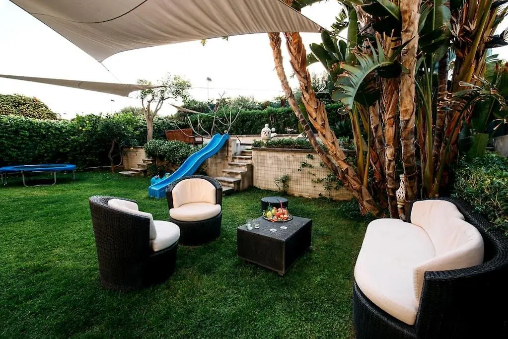 Casa de Férias Holiday House By The Sea Sicilia Capo dʼOrlando
